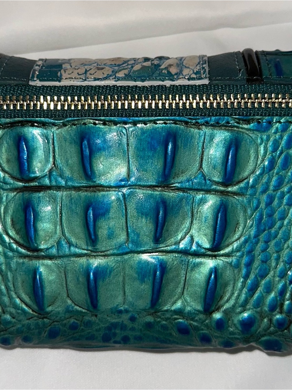 💚 EEUC Brahmin Elaine, Cordelia Wallet, and Britt Coin Purse in Peacock Shimmer - Picture 6 of 10